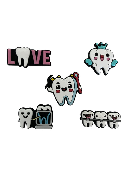 Charms para zuecos / Jibbitz crocs / Adornos de zapatos de PVC (5 Unidades) Diseño dientes.